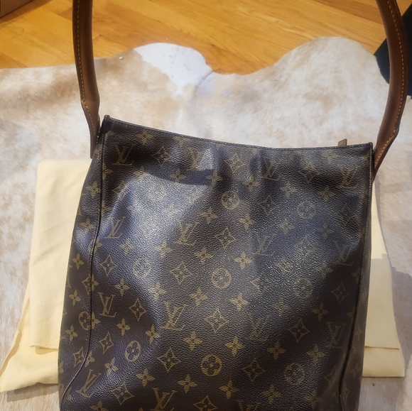 Louis Vuitton Looping GM - Picture 5 of 15